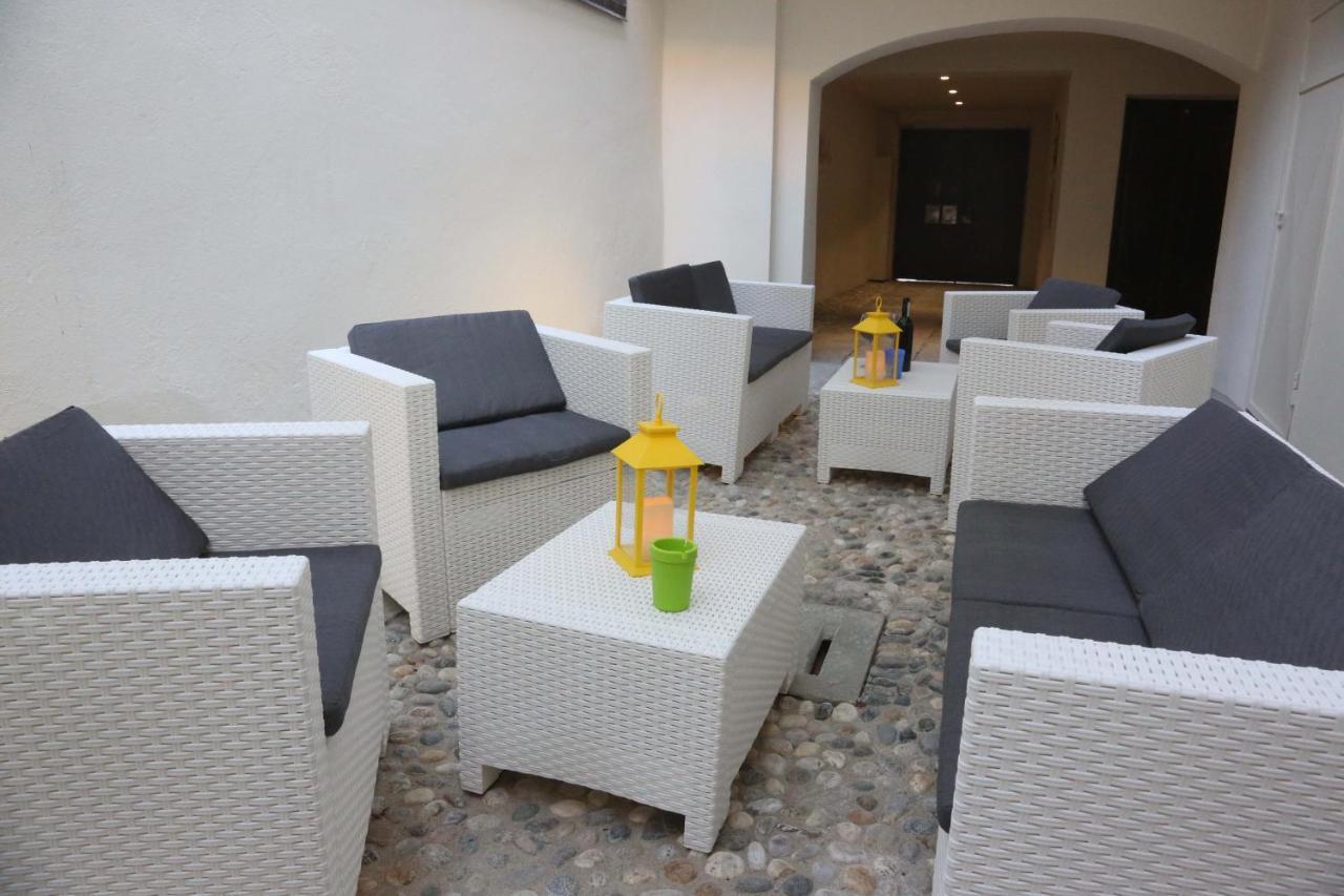 Trifulhouse Holiday Apartments Άλμπα Εξωτερικό φωτογραφία